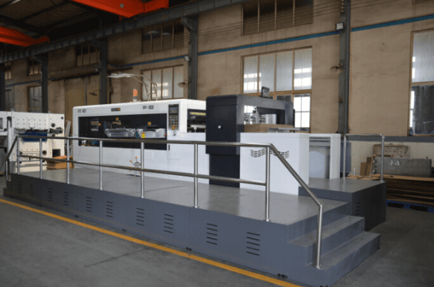 auto carton creasing and die-cutting machine with stripper